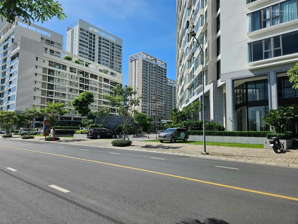 Gấp. chủ thiện chí lỗ 2 tỷ bán gấp shophouse midtown phú mỹ hưng mặt đường lớn 125m2 giá 24 tỷ