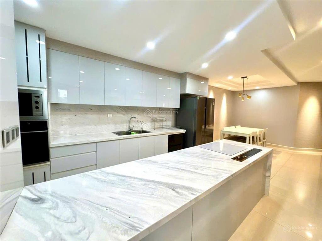 Gấp. chủ gửi bán gấp trong tháng căn hộ riverpark premier, view sông và hồ bơi 130m2 giá 18 tỷ