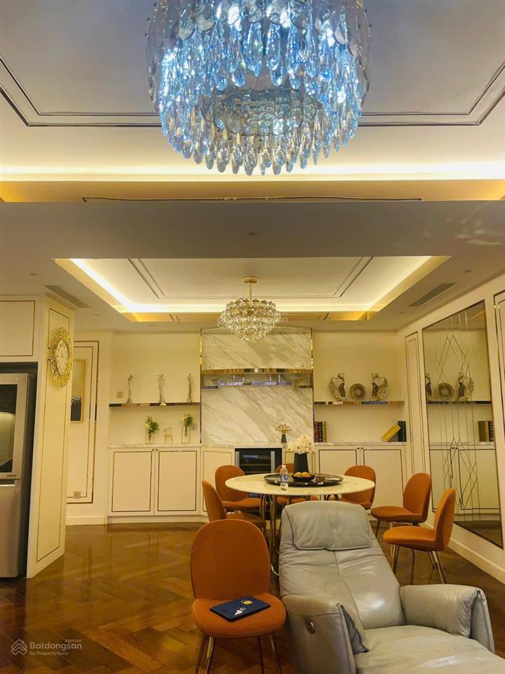 Gấp. chủ gửi bán gấp căn hộ riverpark premier, lầu 8 view sông, nội thất cao cấp, giá 17,5 tỷ