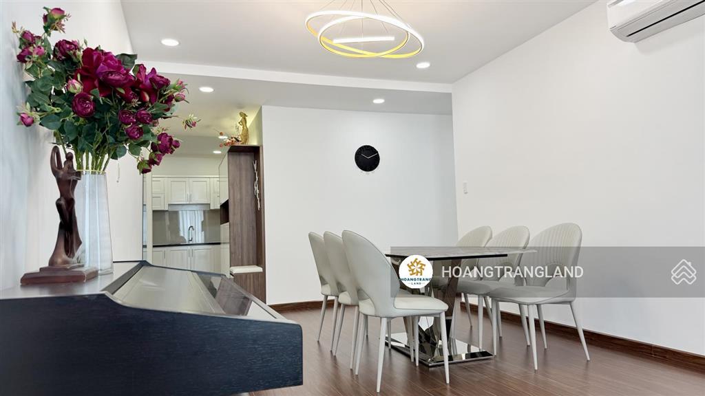 Bán gấp 3pn hoàng anh thanh bình q7 hcm nhà siêu rộng cực đẹp view q1.  trang hatb 0905 521 ***