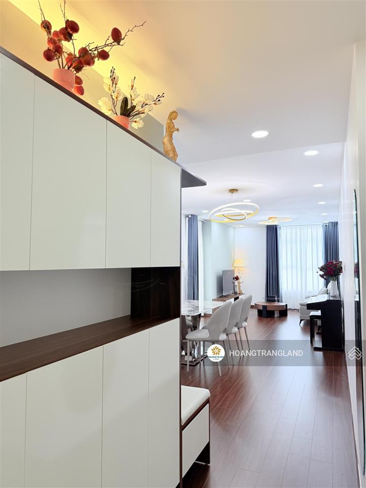 Bán gấp 3pn hoàng anh thanh bình q7 hcm nhà siêu rộng cực đẹp view q1.  trang hatb 0905 521 ***