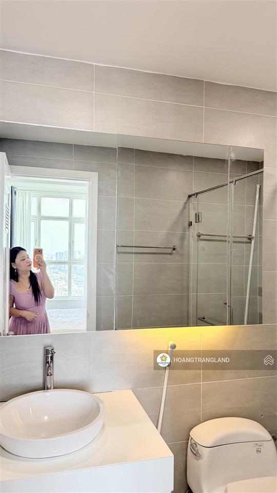 Bán gấp 3pn hoàng anh thanh bình q7 hcm nhà siêu rộng cực đẹp view q1.  trang hatb 0905 521 ***