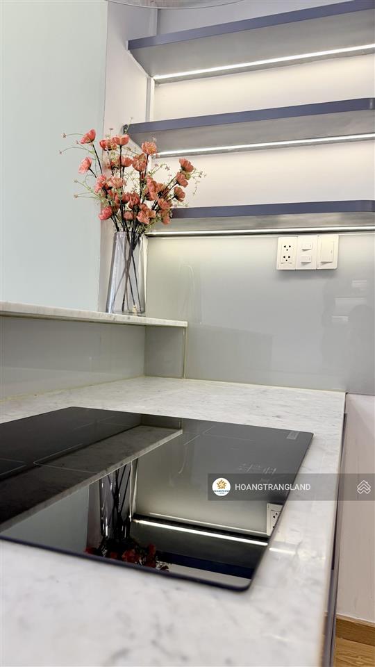 Bán gấp 2pn hoàng anh thanh bình q7 hcm nhà siêu rộng cực đẹp view q1 .  trang hatb 0905 521 ***.