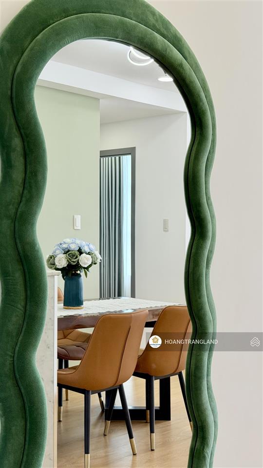 Bán gấp 2pn hoàng anh thanh bình q7 hcm nhà siêu rộng cực đẹp view q1 .  trang hatb 0905 521 ***.