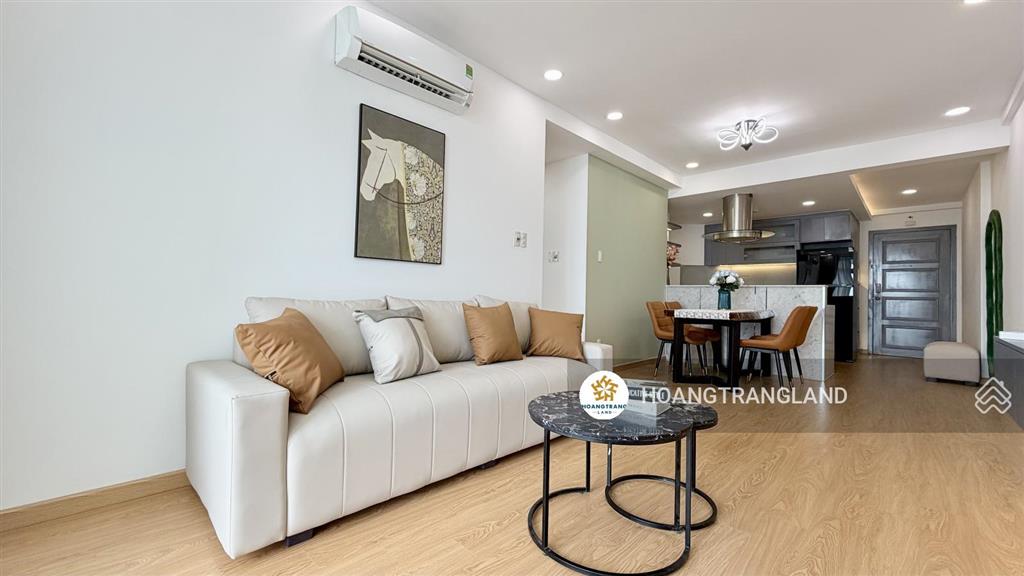 Bán gấp 2pn hoàng anh thanh bình q7 hcm nhà siêu rộng cực đẹp view q1 .  trang hatb 0905 521 ***.