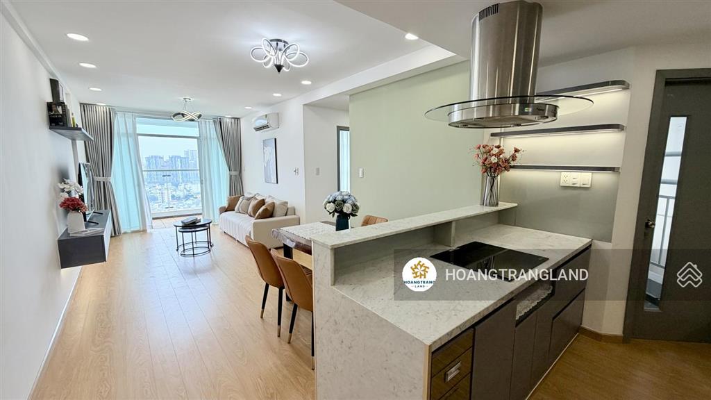 Bán gấp 2pn hoàng anh thanh bình q7 hcm nhà siêu rộng cực đẹp view q1 .  trang hatb 0905 521 ***.