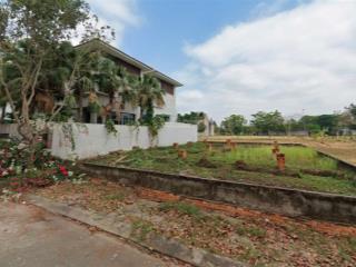 Chính chủ bán đất nền biệt thự 15x23 trực diện công viên sông rạch trước nhà, sẵn móng tiện xây