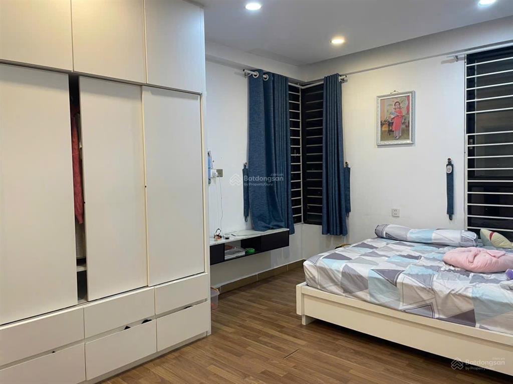 Đức khải q7. cần bán căn hộ 135m2, thiết kế 3pn 4wc nhà trống view sông giá 3.800 tỷ nhà sạch
