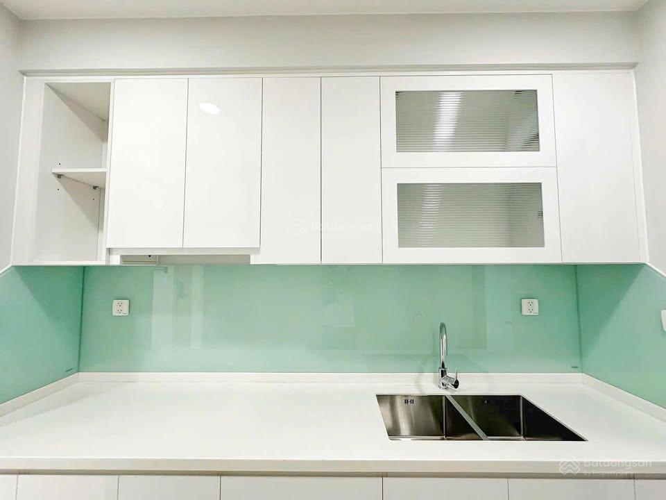 Bán căn hộ dhomme quận 6 70m2  giá 5 tỷ 250 (đã vat)  view đầm sen và landmark 81