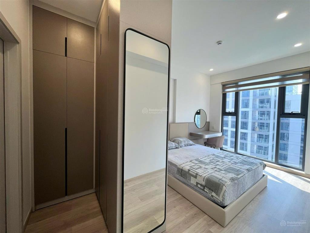 Cho thuê gấp căn hộ the view riviera point dt 91m2 giá 20tr/tháng,  0916 769 *** e trang