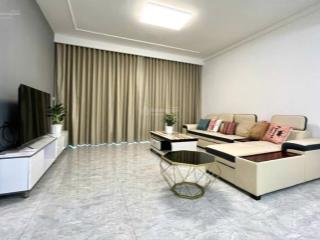 Cần tiền bán gấp căn hộ the view  riviera point dt 125m2 giá 9.5 tỷ  0916 769 *** e trang