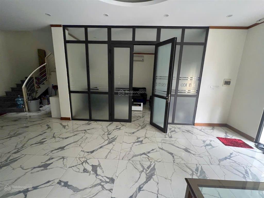 Cần cho thuê biệt thự an khang nam cường  kđt dương nội. dt 198m2, mặt đường 40m, full nội thất