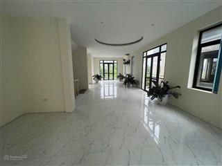 Cần cho thuê biệt thự an khang nam cường  kđt dương nội. dt 198m2, mặt đường 40m, full nội thất