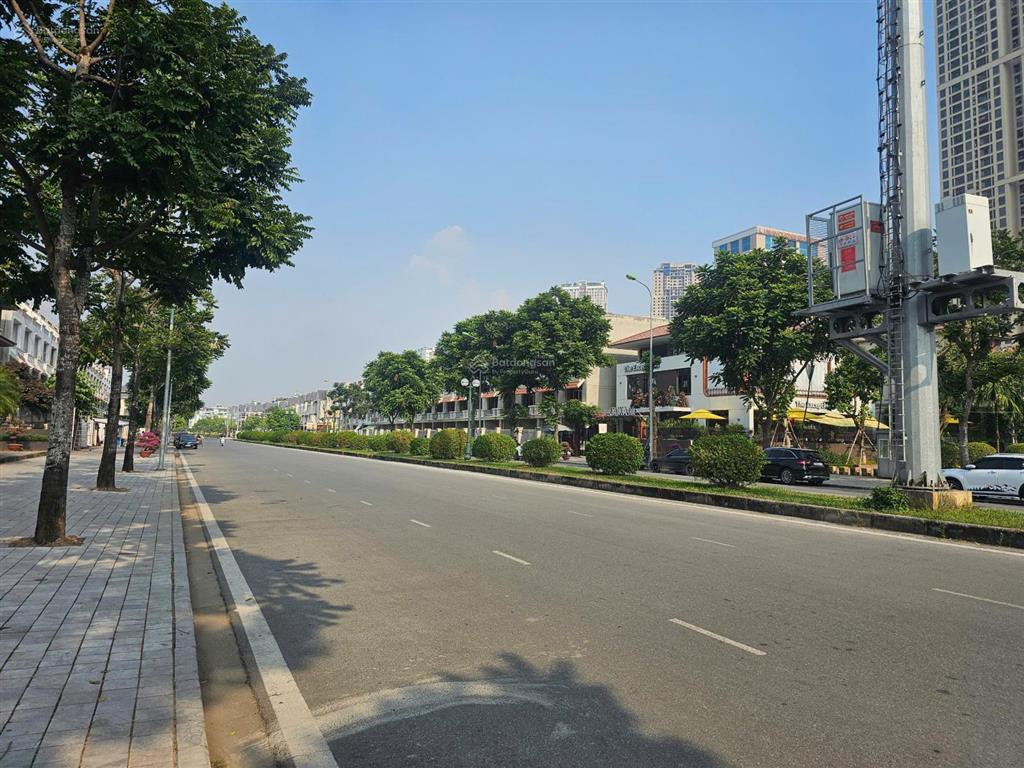 Cần cho thuê gấp biệt thự 264m2 kđt an hưng. hoàn thiện văn phòng. giá 36tr/tháng.  0936 399 ***