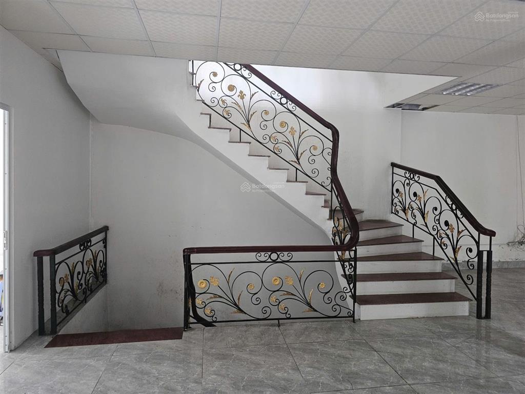 Chính chủ cho thuê biệt thự dương nội căn góc 250m2 full nội thất để ở và vp kinh doanh. giá tốt