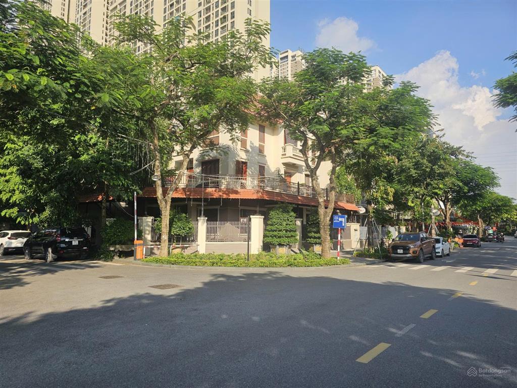 Cần cho thuê biệt thự căn góc 290m2 kđt an hưng, mặt đường 27m. nội thất cực đẹp. giá 70tr/tháng