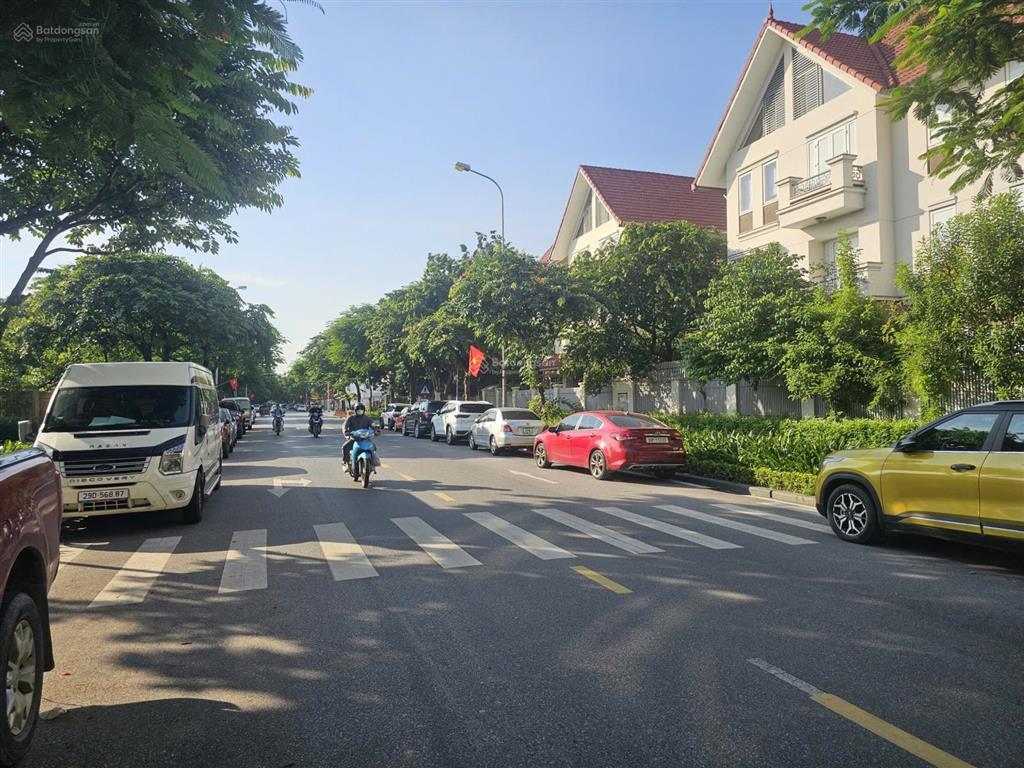 Cần cho thuê biệt thự căn góc 290m2 kđt an hưng, mặt đường 27m. nội thất cực đẹp. giá 70tr/tháng