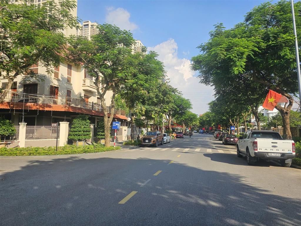 Cần cho thuê biệt thự căn góc 290m2 kđt an hưng, mặt đường 27m. nội thất cực đẹp. giá 70tr/tháng