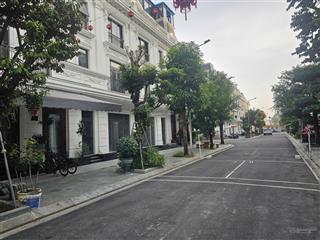 Chính chủ cho thuê căn góc biệt thự flc đại mỗ. dt 132m2, hoàn thiện nội thất văn phòng, vị trí đẹp