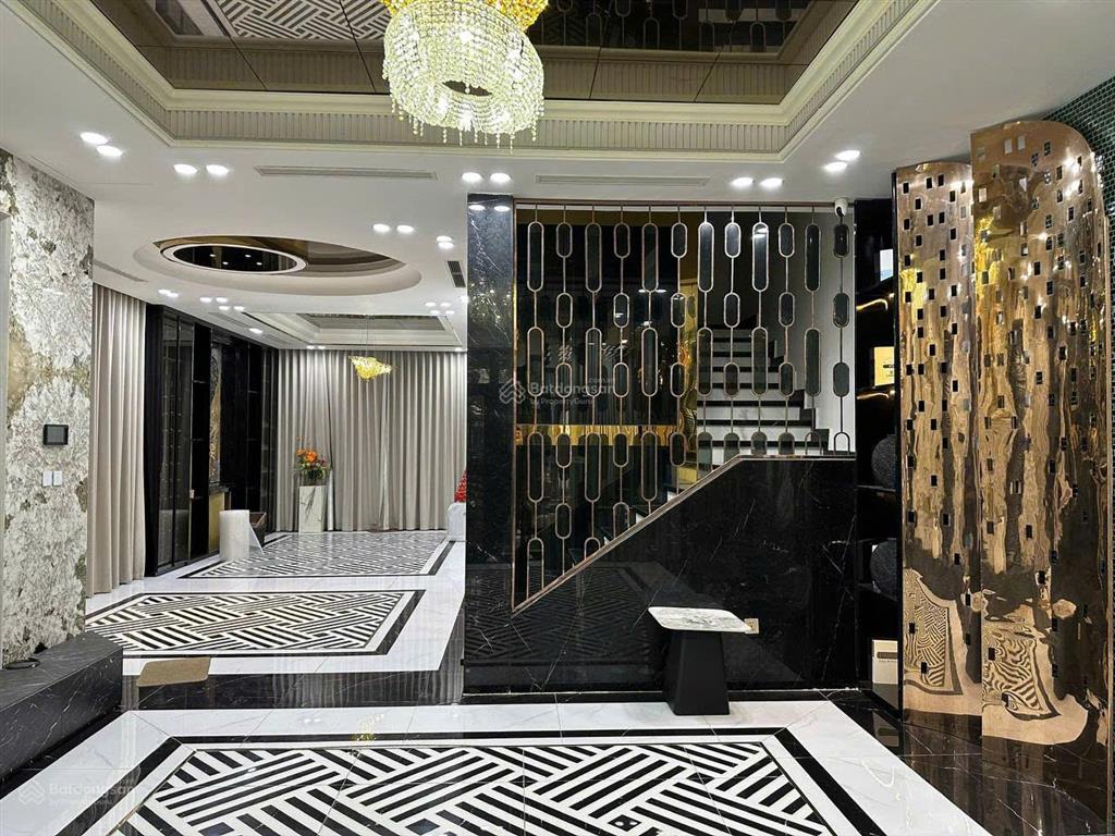 Chính chủ cần cho thuê gấp biệt thự 200m2 full nội thất cao cấp và thang máy, khu a  geleximco