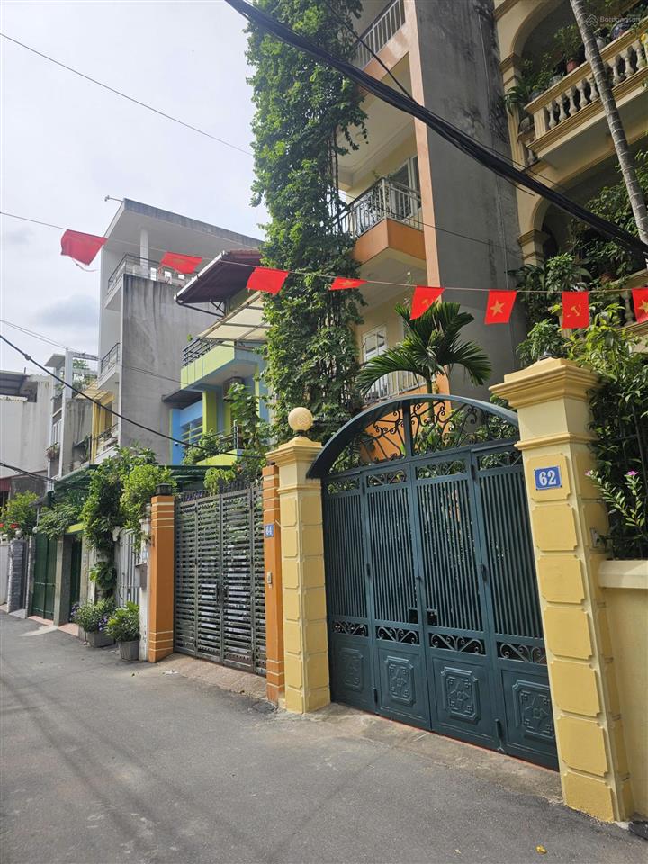 Chính chủ cần bán gấp căn nhà đường hoàng quốc việt. thiết kế đẹp, mới xây 5 tầng, có thang máy