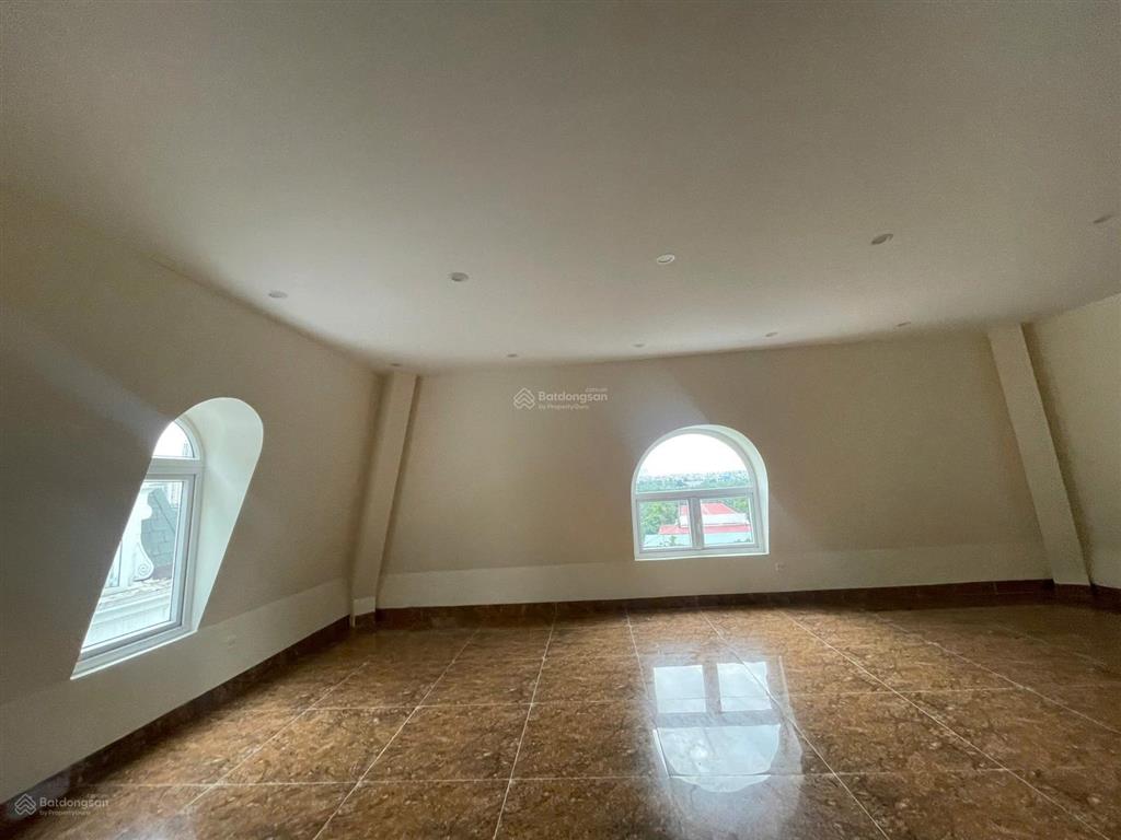 Chính chủ cho thuê căn góc ngã tư siêu vip kđt louis city, full nội thất văn phòng, có thang máy