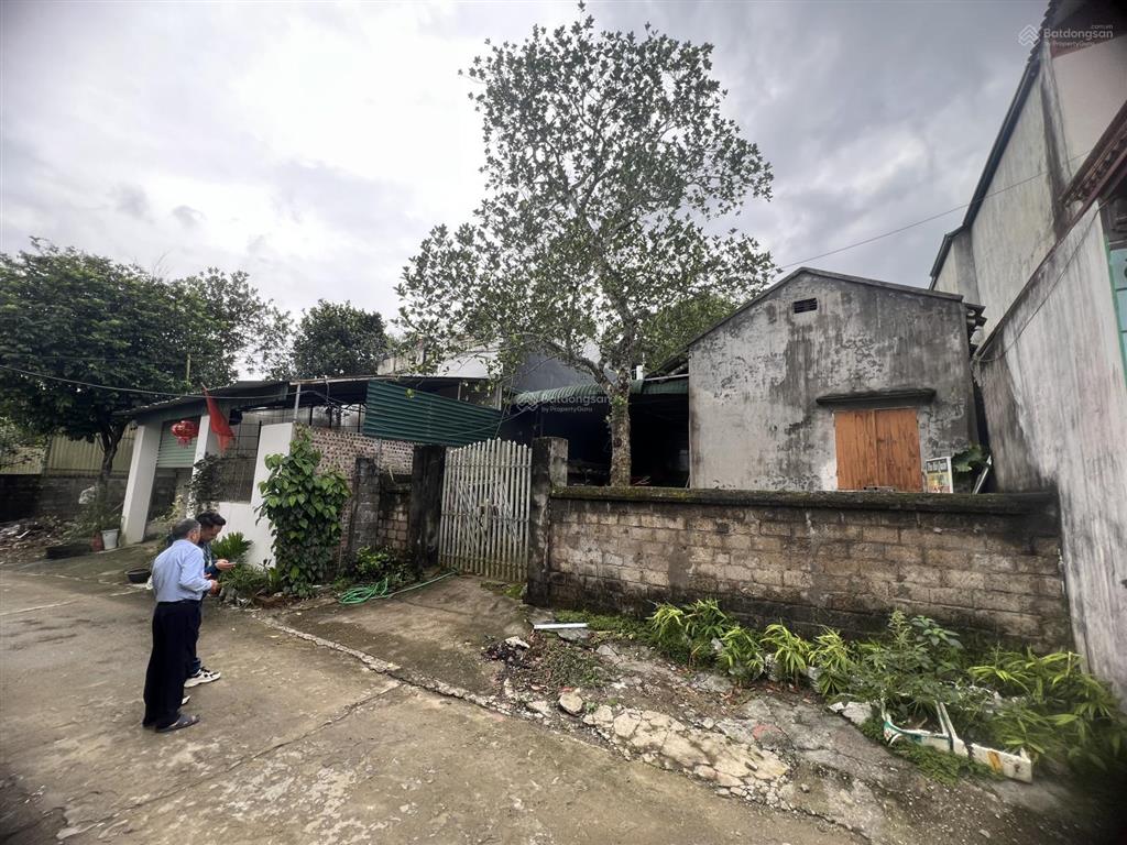 Bán 250m2 đất thổ cư tại tiểu khu 14 thị trấn lương sơn, giá 2,5 tỷ.  0988 168 ***