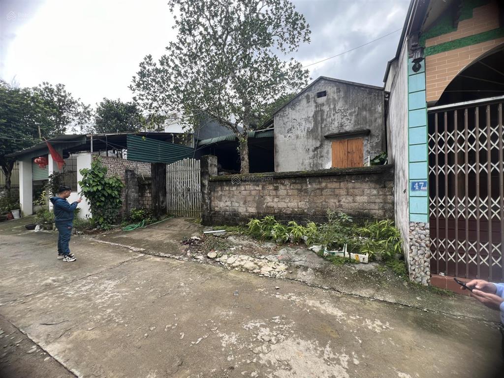 Bán 250m2 đất thổ cư tại tiểu khu 14 thị trấn lương sơn, giá 2,5 tỷ.  0988 168 ***