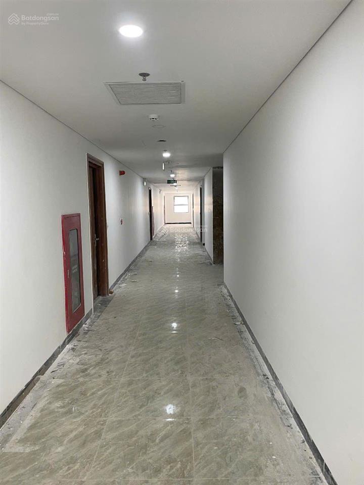 Chính chủ cần bán căn gấp hộ thương mại 88,3m2 (3 phòng ngủ, 2 wc) đẹp nhất dự án