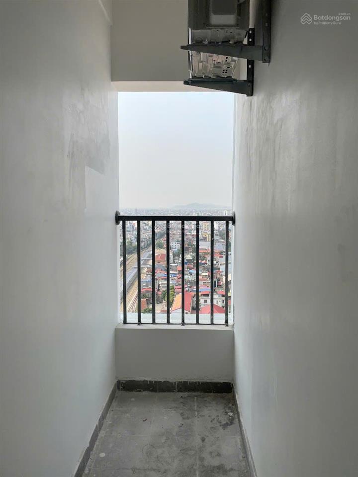 Chính chủ cần bán căn gấp hộ thương mại 88,3m2 (3 phòng ngủ, 2 wc) đẹp nhất dự án