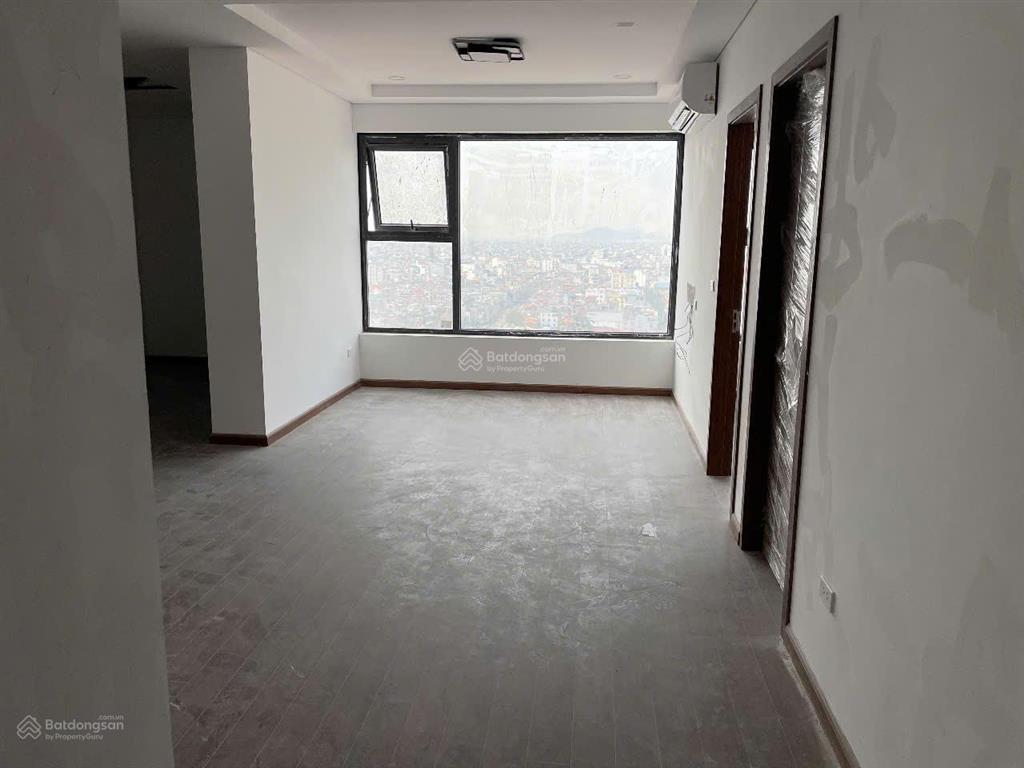 Chính chủ cần bán căn gấp hộ thương mại 88,3m2 (3 phòng ngủ, 2 wc) đẹp nhất dự án