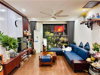 Chính chủ bán căn góc 3 ngủ, full nội thất nhập khẩu cao cấp, kèm 1 slot ôtô