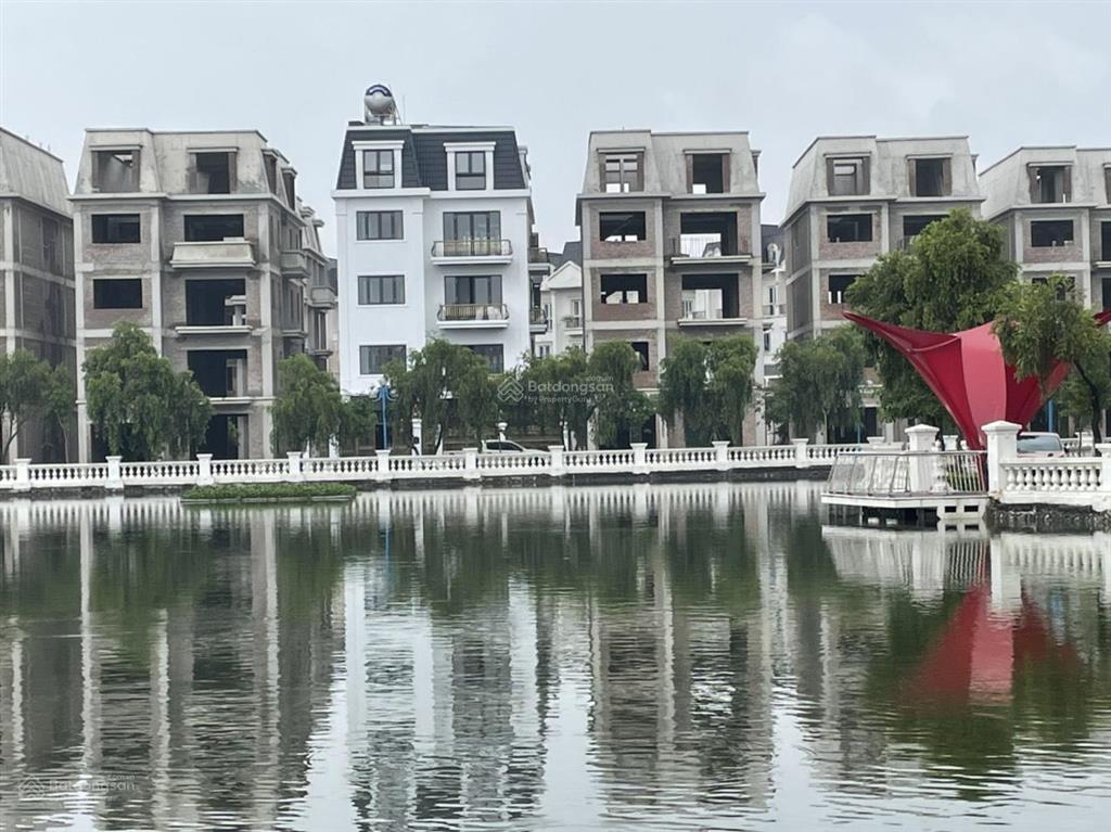 Bán căn biệt thự đơn lập ngay đầu hồi view hồ, phiên bản giới hạn siêu vip.