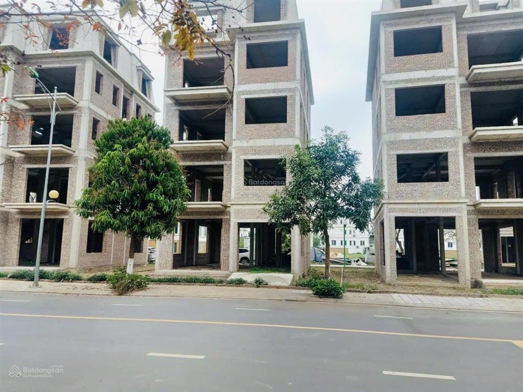 Chính chủ bán căn biệt thự đơn lập 2 mặt đường view hồ đẹp nhất khu đô thị