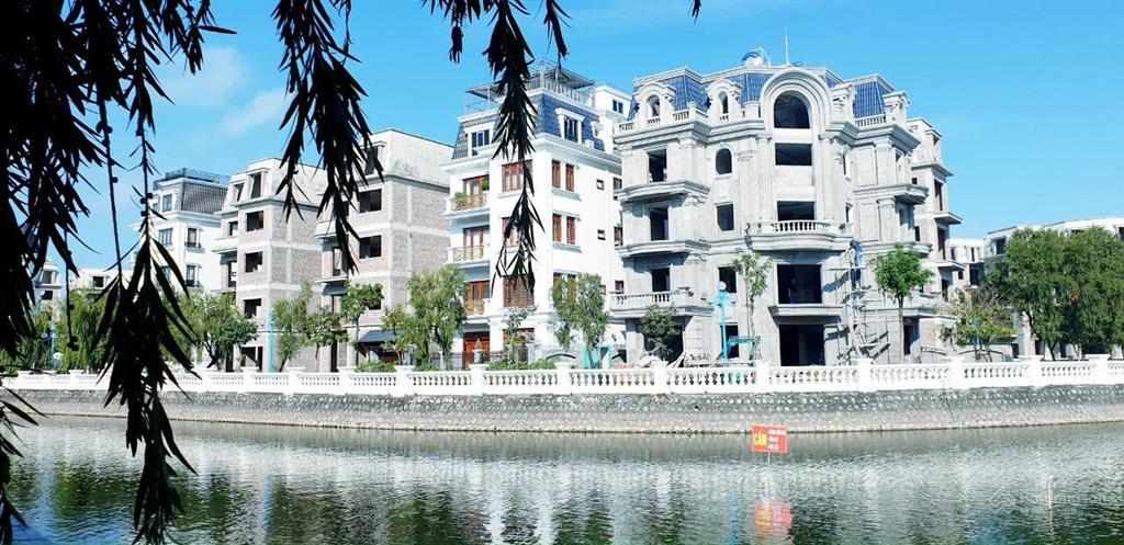 Chính chủ bán căn biệt thự đơn lập 2 mặt đường view hồ đẹp nhất khu đô thị