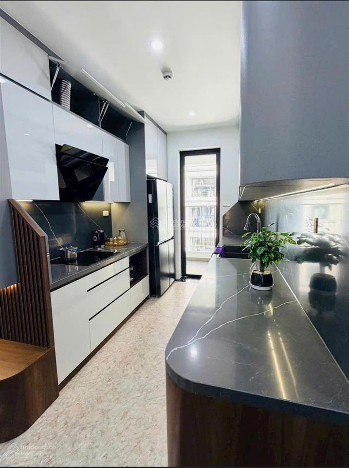 Cc bán căn góc 3 ngủ tầng 16 full nội thất nhập khẩu cao cấp. giá nhỉnh 11 tỷ (miễn trung gian)