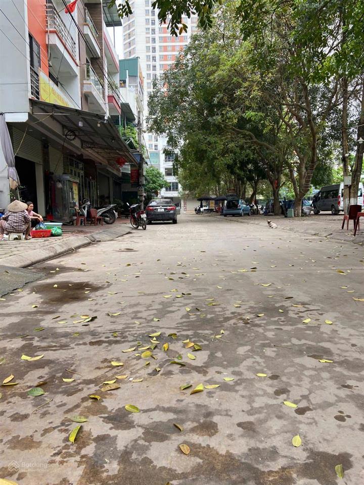 Cần bán 80m2 đất x2 đông trù, đông anh, đường rộng 7,5m mặt nhìn ra sân bóng thoáng mát vỉa hè 3m