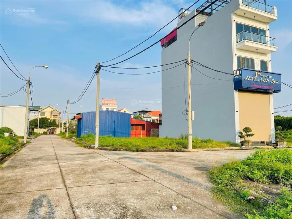 Bán 80m2 đấu giá x2 sơn du, nguyên khê. đường 8m có vỉa hè