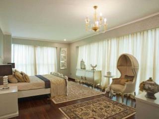 Bán căn hộ 3pn tầng cao view sân golf rất đẹp, nhỉnh 10 tỷ