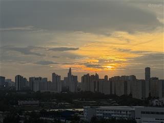 Cần bán căn hộ dlusso căn 2pn diện tích 75m2 căn góc tầng cao giá 6.3 tỷ