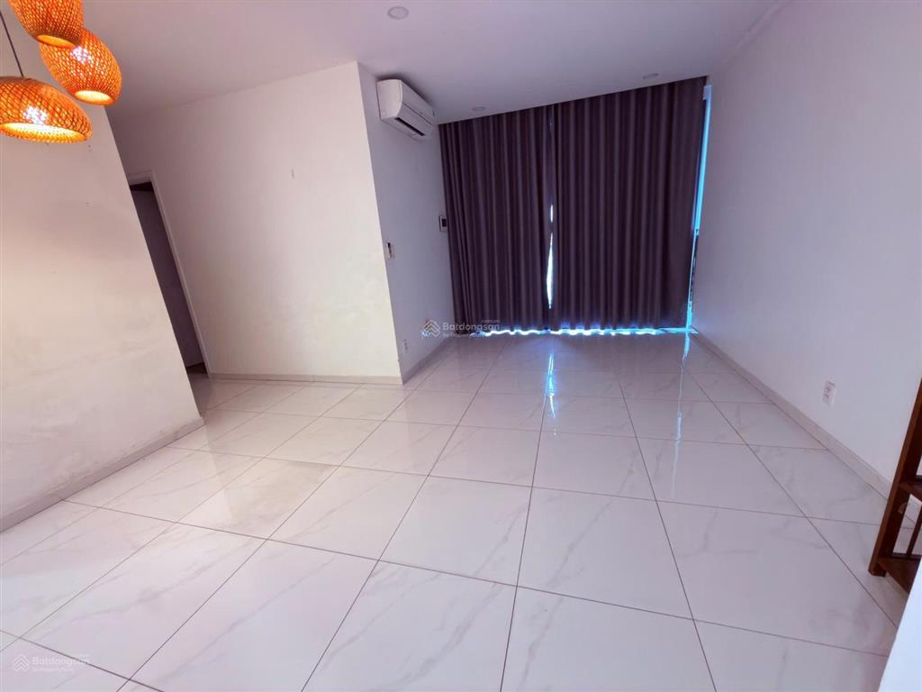 Cần bán căn hộ d'lusso quận 2 giá 6 tỷ diện tích 75m2 nhà nội thất cơ bản căn góc 2pn