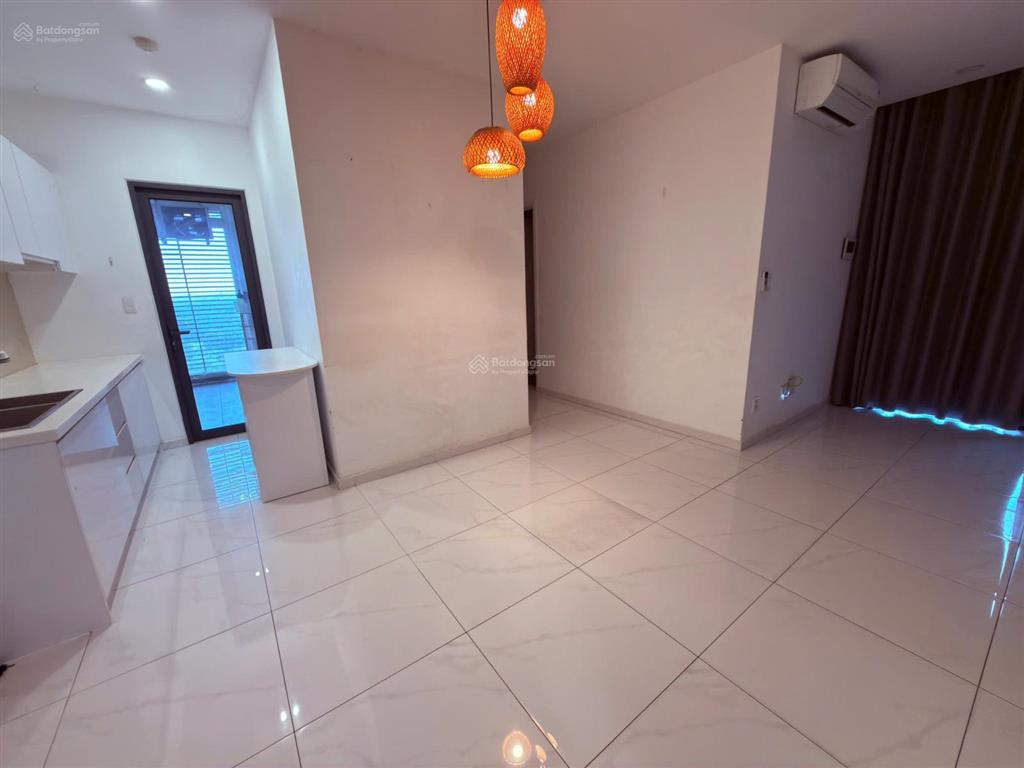 Cần bán căn hộ d'lusso quận 2 giá 6 tỷ diện tích 75m2 nhà nội thất cơ bản căn góc 2pn