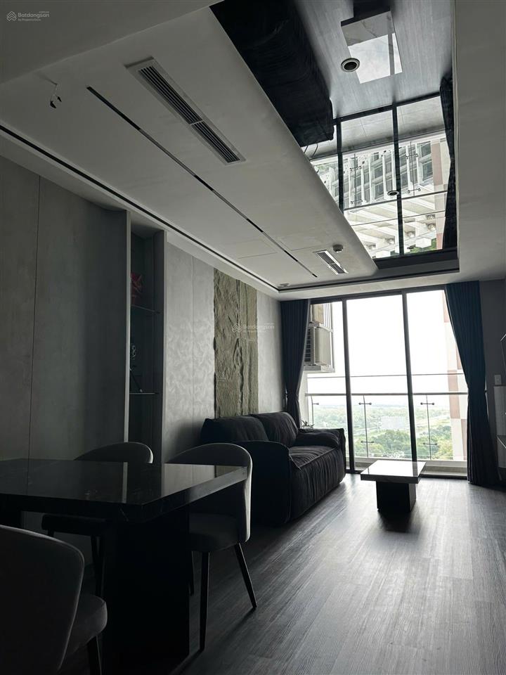 Bán căn hộ precia  1pn full nội thất cao cấp  tầng cao view thoáng mát  giá 4,8 tỷ