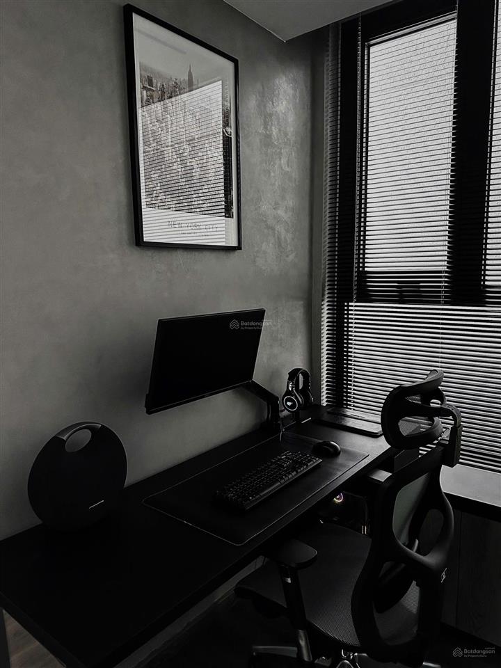 Bán căn hộ precia  1pn full nội thất cao cấp  tầng cao view thoáng mát  giá 4,8 tỷ