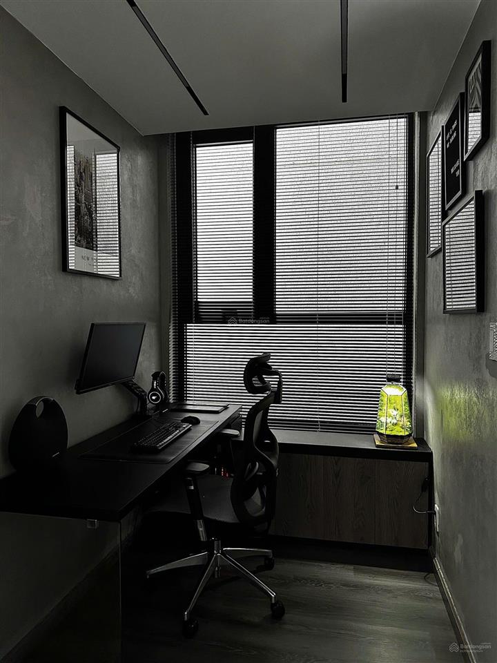 Bán căn hộ precia  1pn full nội thất cao cấp  tầng cao view thoáng mát  giá 4,8 tỷ