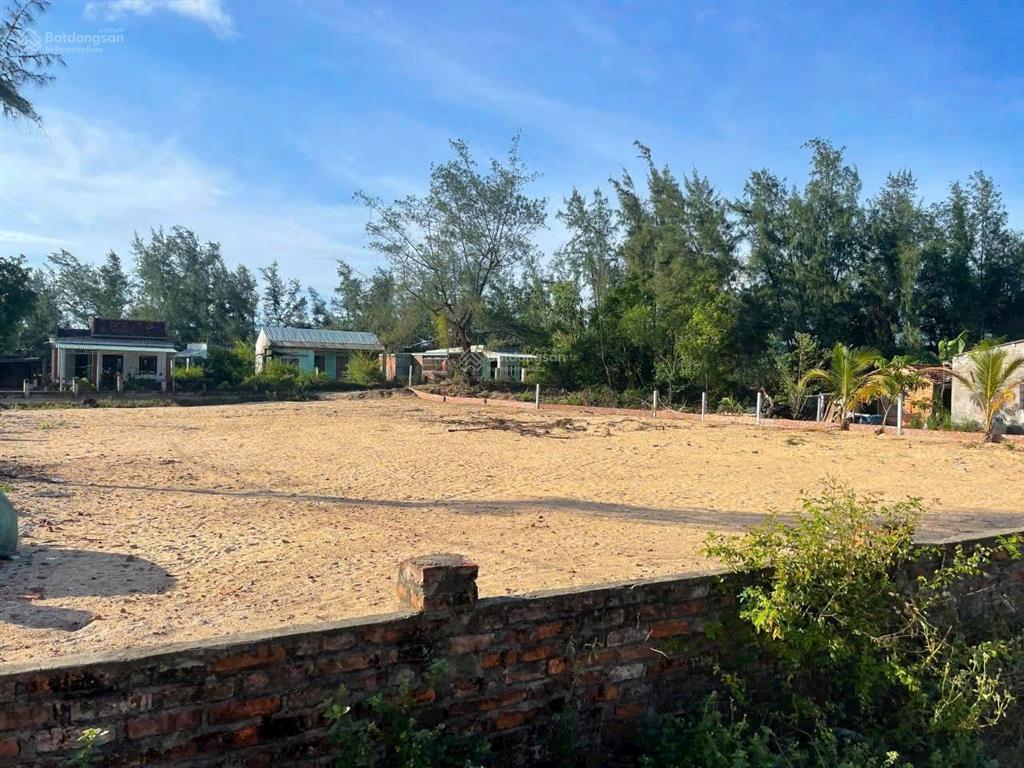 Bán lô đất 1259m2 3 mặt tiền sát biển xã bình hải thăng bình , nam hội an  tp đà nẵng mới .