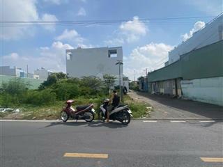 Bán nhanh nền đất mặt tiền 826c ấp 4 long hậu, ngang 9m dài 30m. 44tr/m2 tl.  thuận 0937 544 ***