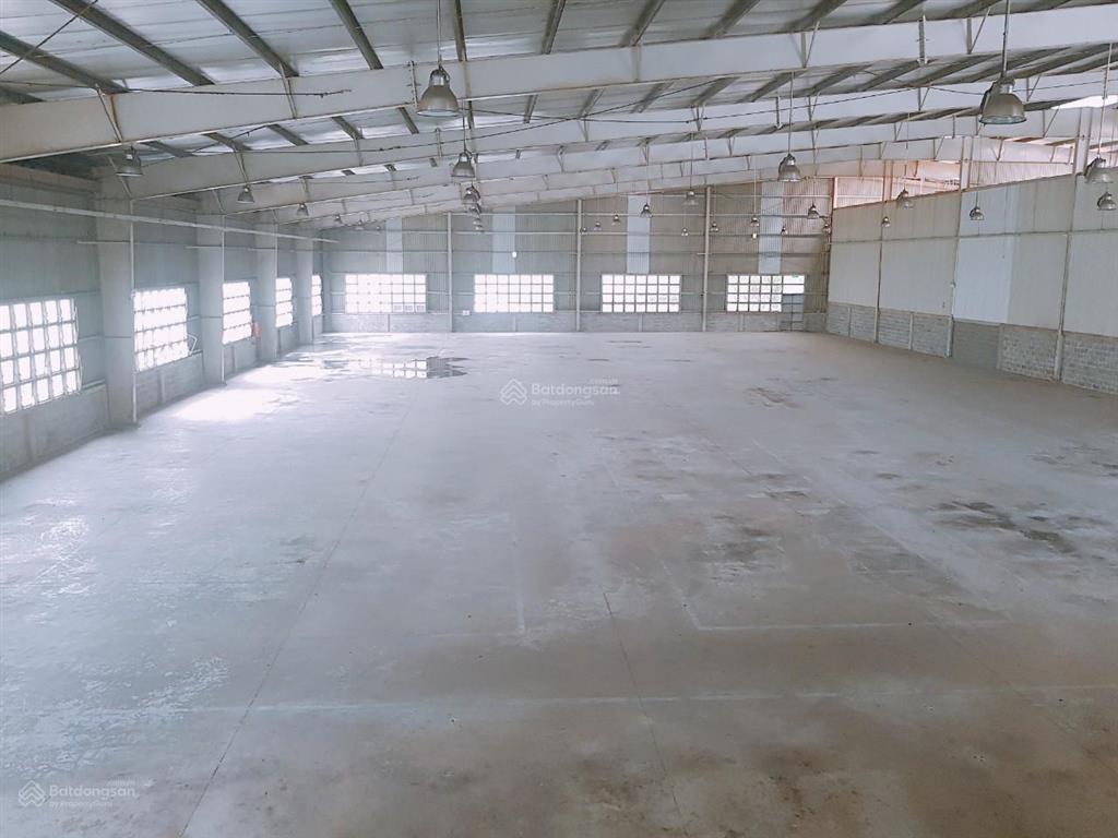 Kho xưởng cho thuê 1100m2 giá chỉ 125.000/m2/th long hậu, đầy đủ tiện ích vào hoạt động ngay