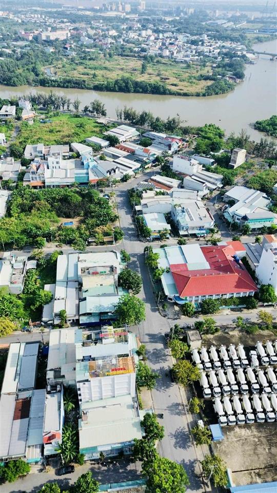Cho thuê kho xưởng tại long hậu 300m2, giá 15tr/tháng đầy đủ tiện ích.  0937 544 ***