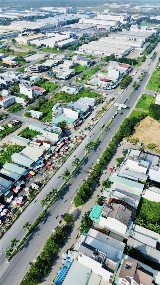 Cho thuê kho xưởng tại long hậu 300m2, giá 15tr/tháng đầy đủ tiện ích.  0937 544 ***